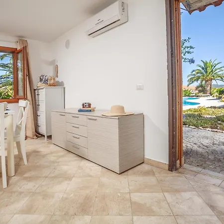 Fiordo's House - Pool View ポルト・ポッツォ