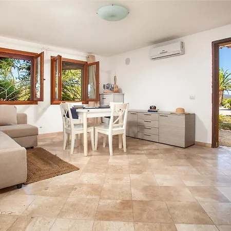 Fiordo's House - Pool View Σπίτι διακοπών *