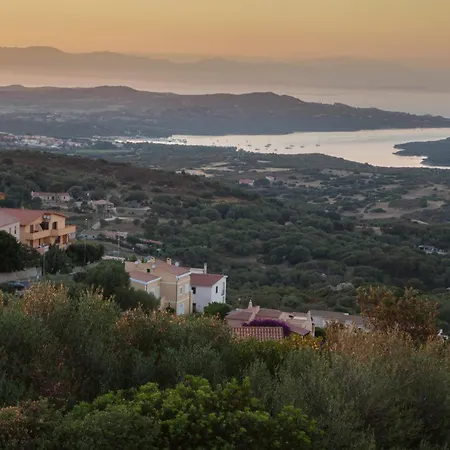 Fiordo's House - Pool View 度假居 *